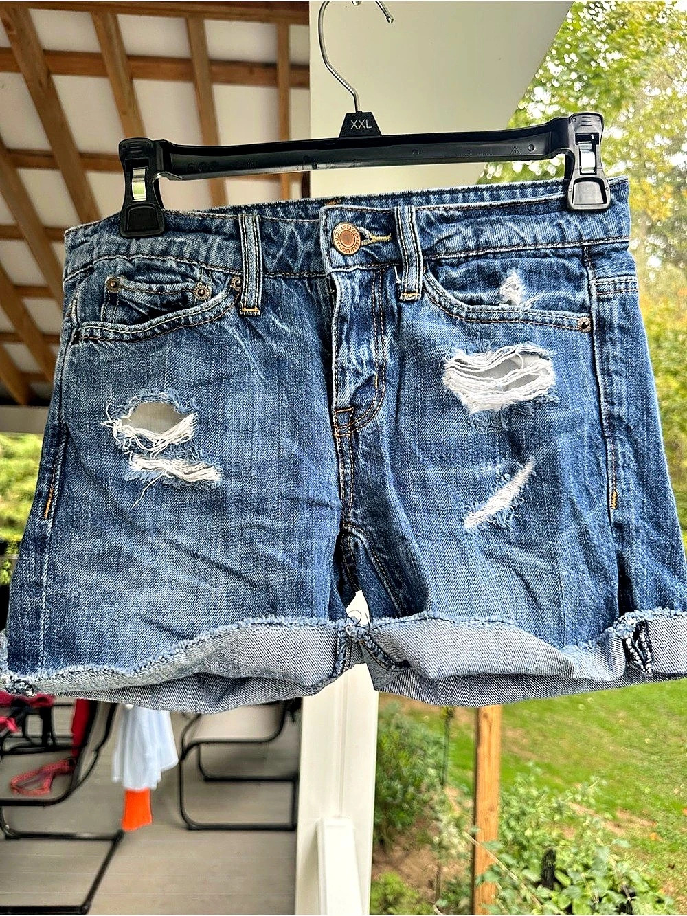 American Eagle Distressed Denim Jean Shorts Size 00 in Blue
